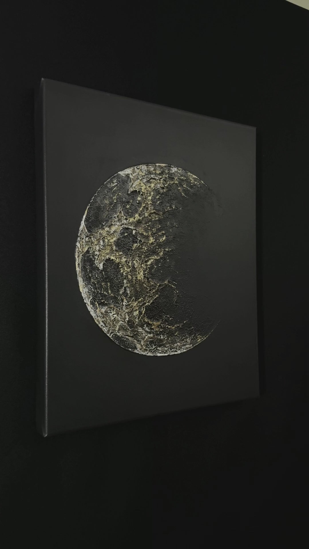 Shining Moon Phase II – Gold & Silver Textured Half Moon
